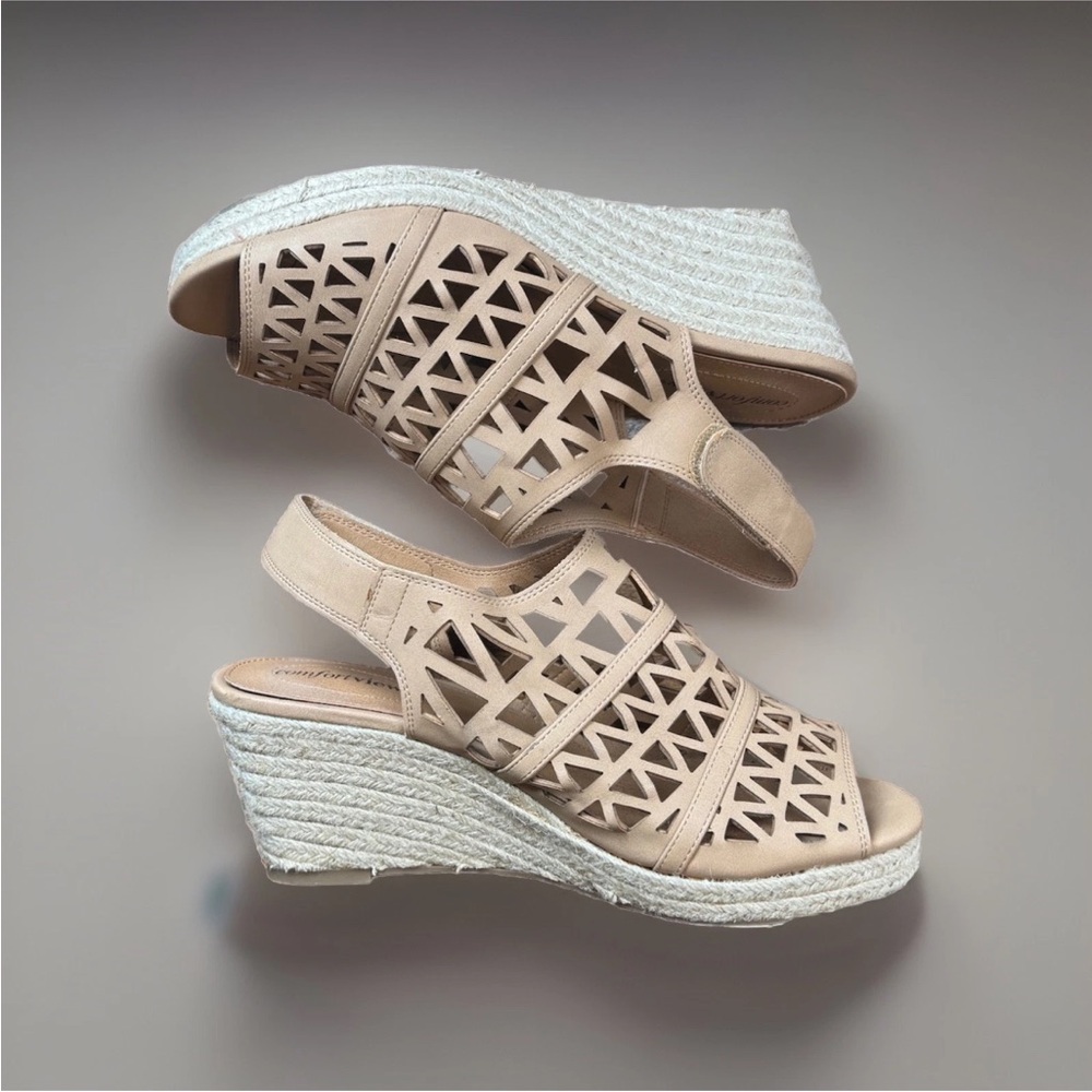 (9W) Comfortview Beige Cutout Wedge Sandals Espadrille